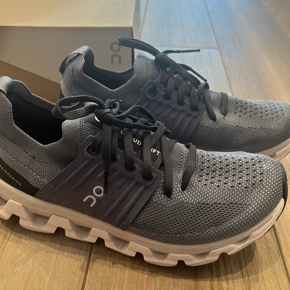 On Running Cloudswift 3 women’s size 7.5 - Picture 3 of 4